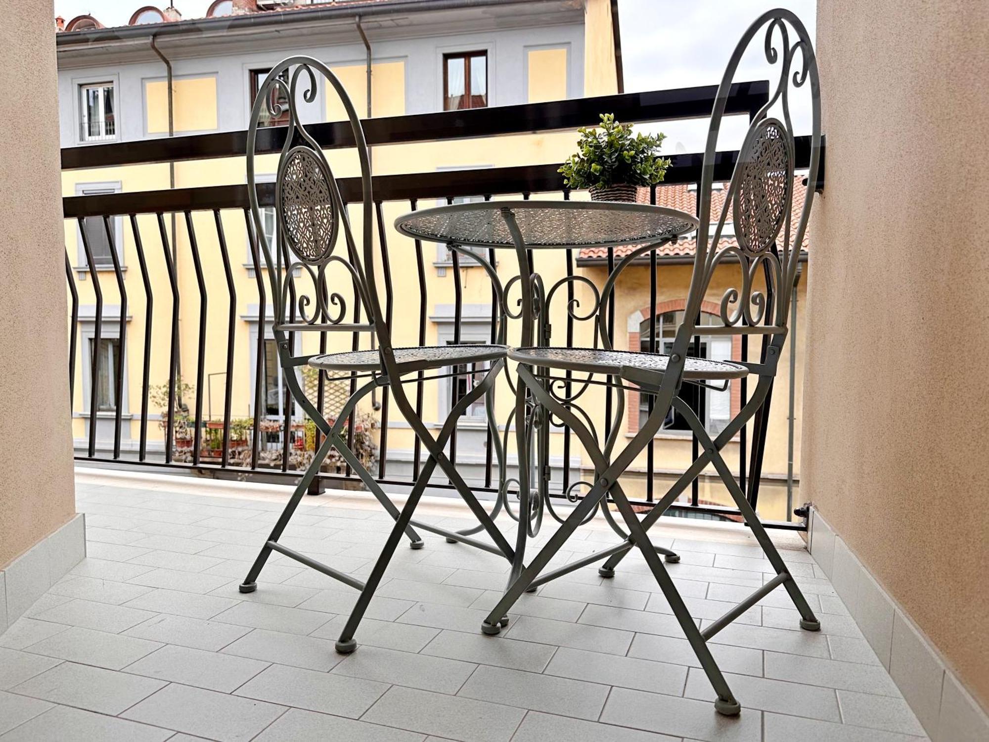 P&D Apartments Navigli Via Paoli Milan Exterior photo